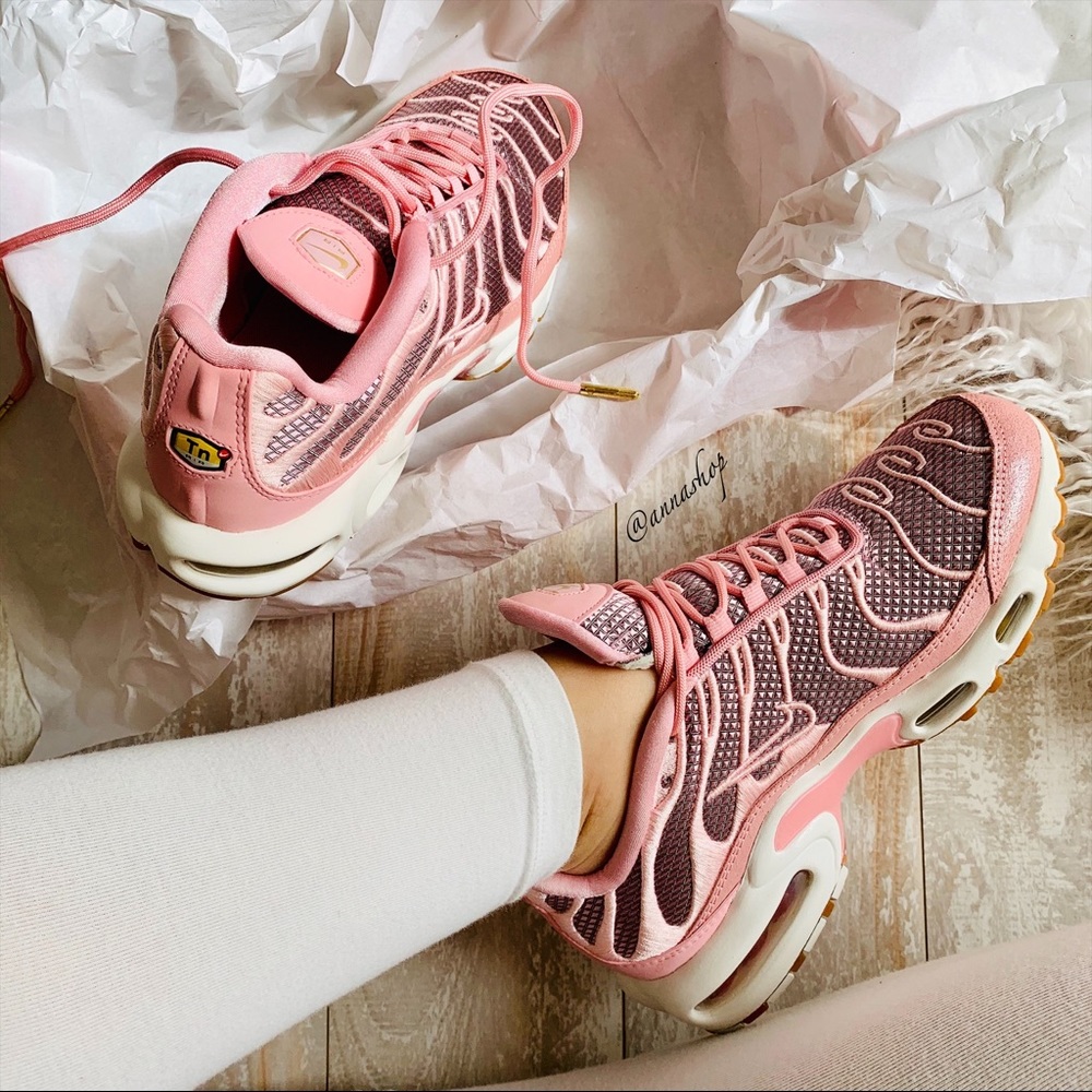NWT Nike air Max plus pink - Picture 2 of 8